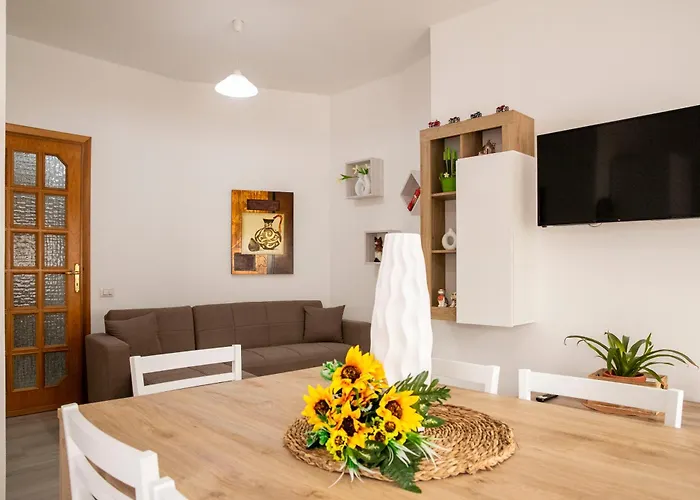 Antora's House Apartment Bosa